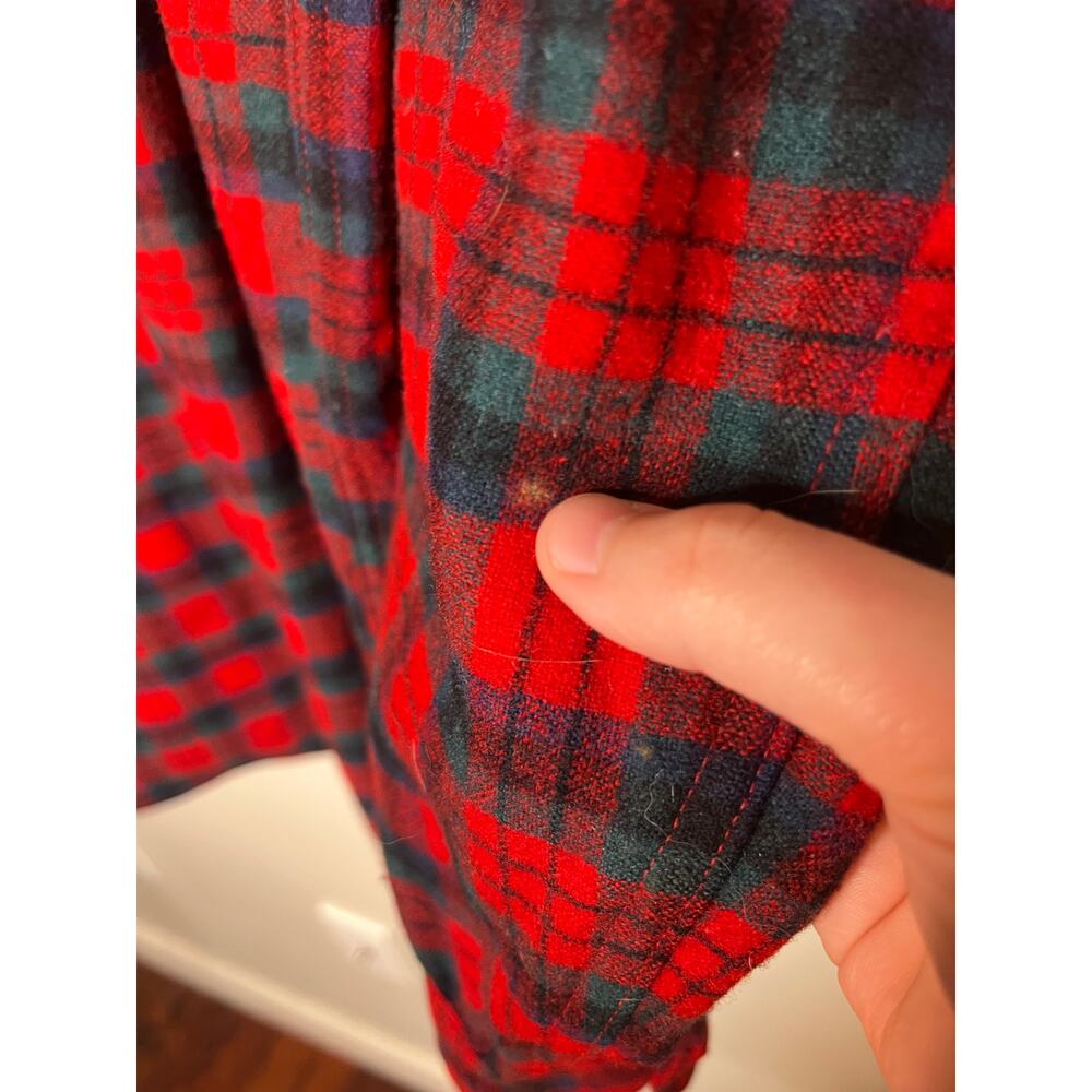 1970s Pendleton Red Spruce Green Christmas Plaid Wool Dagger Collar Shirt L Long - Picture 4 of 7